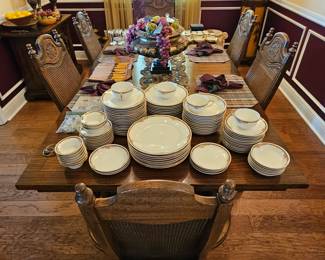 Large setting of Noritake China