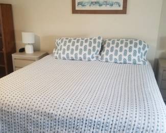 Queen bed