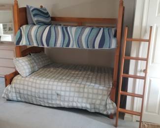 Bunk bed - twin over full