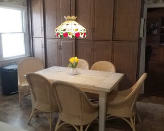 Dining set seats 6; Tiffany style lamp