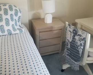 Queen bedroom suite: nightstand