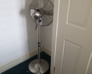 Floor fan