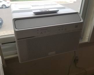 Window air conditioner