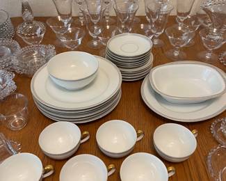 Tirschenreuth “Athens” china set