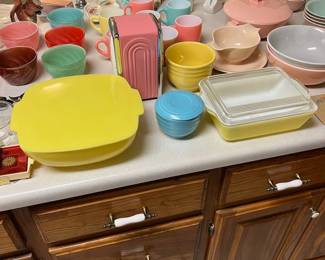 Pyrex covered dishes