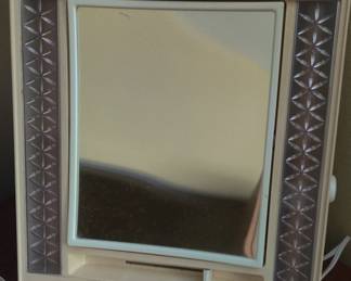 GE lighted mirror 4 light settings