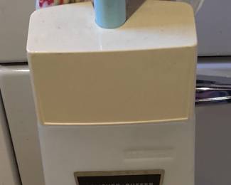 Rug shampooer Regina