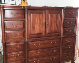 LARGE dresser, 2 pieces (bring help to move)