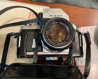 NIKON F SLR CAMERA