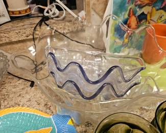 Vintage acrylic shell bowls