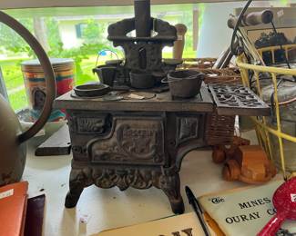 Miniature cast iron CRESCENT cook stove