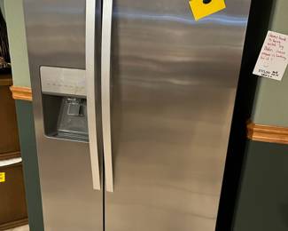 Great Whirlpool stainless fridge