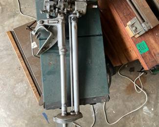 IN THE GARAGE - A VINTAGE EVINRUDE "ELTO" 4266 BOAT MOTOR!