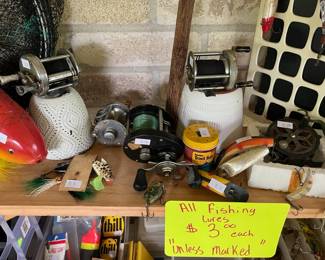 Lots of vintage and newer reels!