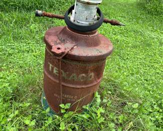VINTAGE TEXACO MARFAK LUBE BARREL w/ pump