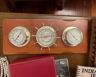 weather set / barometer