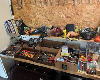 LONG TOOL BENCH FULL OF TOOLS!