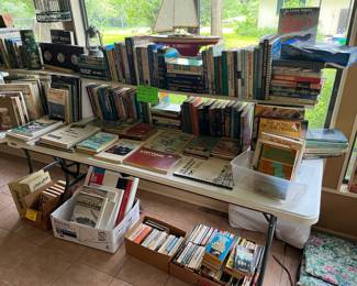 BOOKS ON BOATS & BOATING, SAILING, SHIPS, ETC.