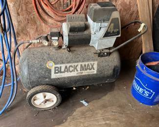 BLACK MAX COMPRESSOR
