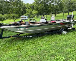 BASS TRACKER "PRO TEAM 18" BOAT & TRAILER - ALL DECKED OUT!