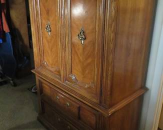 Wardrobe armoire