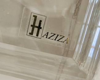 Haziza marking on pedistal