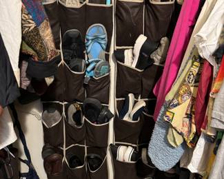 Athletic shoes, all in great condition. Sketchers, Hooka and more!