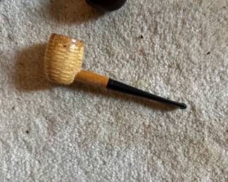 Meerschaum cob pipe.