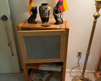 Storage/organization - cute cat book ends