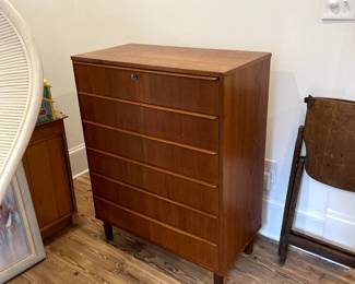 Mid Century Modern Dresser
