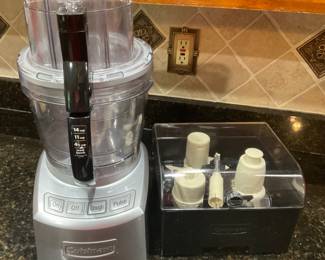 Cuisinart 14 cup Food Processor w/accessories. 