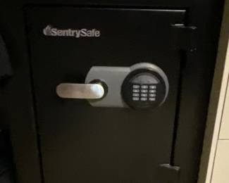 Very Large and Heavy Sentry Safe.
