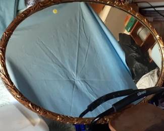 oval mirror