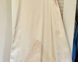 Vintage Wedding Dress with Detachable Train