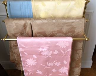 Pastel Damask Tablecloths