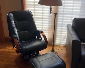 Black Swivel w/Foot Stool