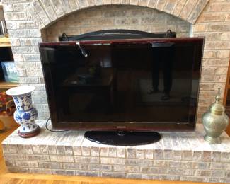 Samsung Flat Screen, 2 Decor