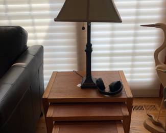 3 Nestle Tables w/Lamp