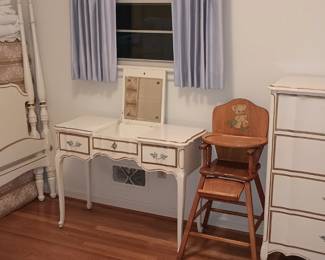 Nice MCM French Provincial Set