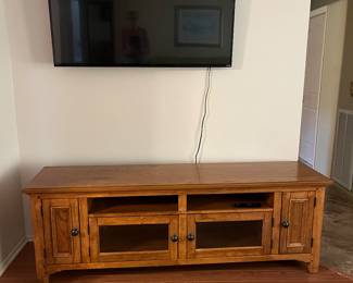 Solid wood  Vizio tv