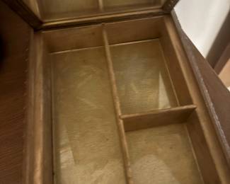 Victorian Pictorial Jewelry Box/Trinket Box