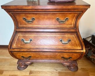 Italian Style Bombe Chest
