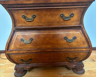 Italian Style Bombe Chest

