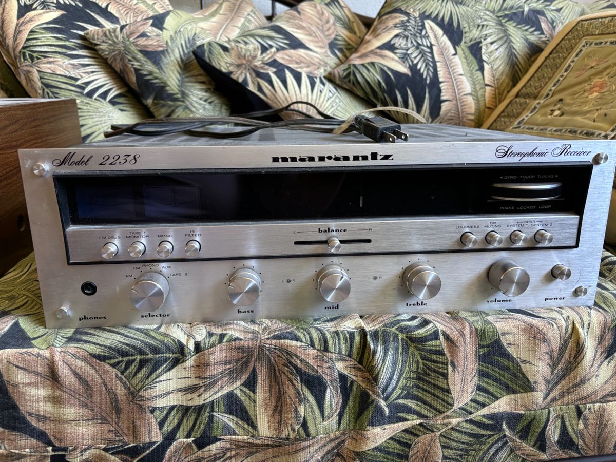 Marantz Model 2238 Stereophonic Receiver