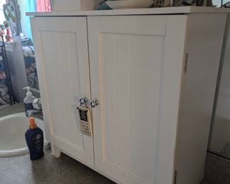 bath cabinet