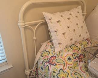 single vintage bed set