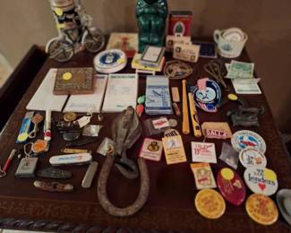 Man cave collectibles
Political buttons
Mardi Gras buttons
Pocket knives 