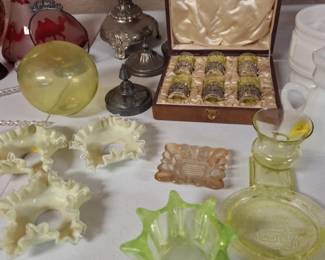 Fenton Custard Crest Vaseline Bobeche Set

Uranium glass/silver cordial set