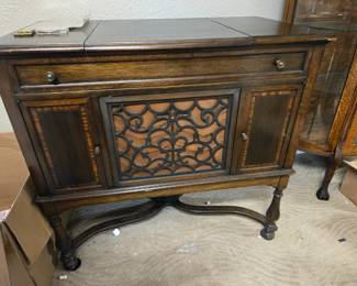 Antique Edison Diamond Victrola Phonograph 