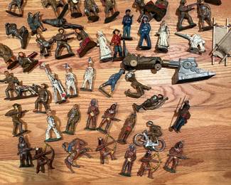 Set of WWI lead soldiers. 50+ pieces